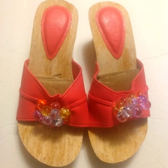 None Shoes - Coral size 7-8 summer wooden Clogs with beaded decor. New!